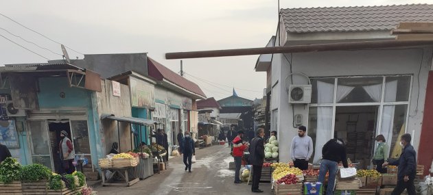 ANTİSANİTARİYA- Sabirabadın keçmiş kolxoz bazarının ətrafında antisanitariya halları baş alıb gedir