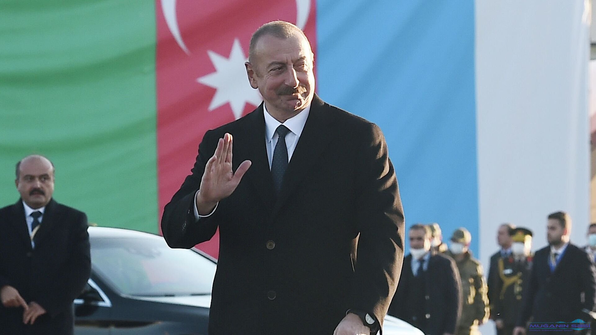 Xalqın seçimi - Yeni Azərbaycan Partiyasının namizədi - Prezident, Müzəffər Ali Baş Komandan İlham Əliyev
